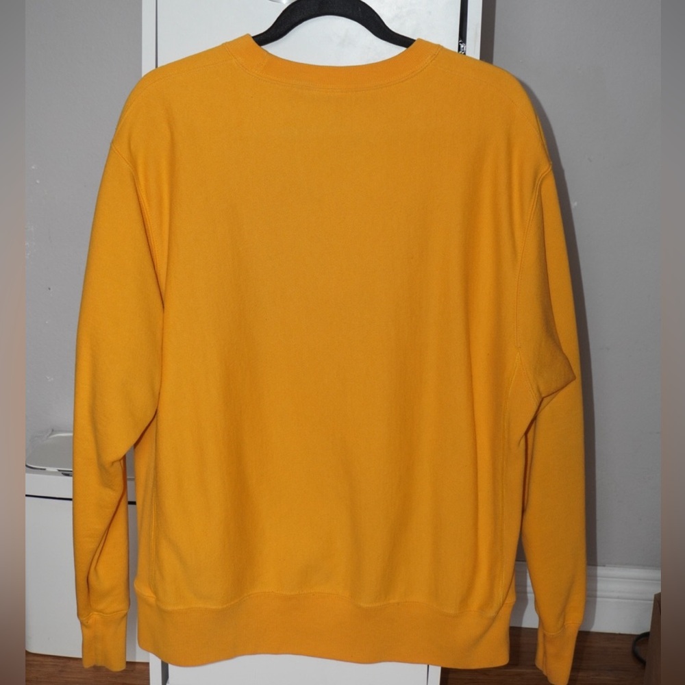 Champion Crewneck - Picture 2 of 2